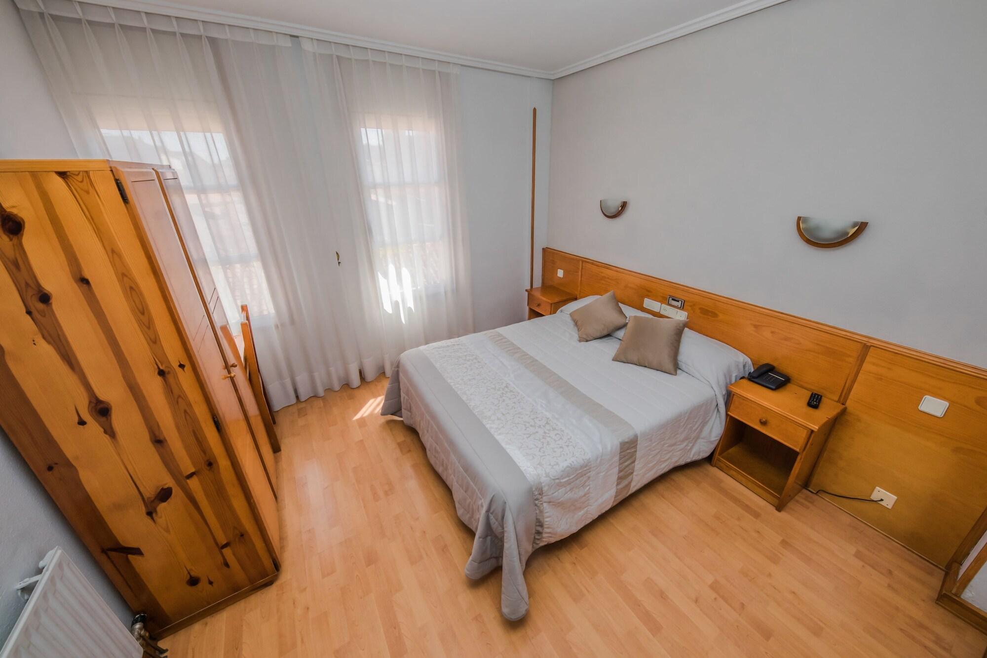 Alvi Hotell Soria Exteriör bild